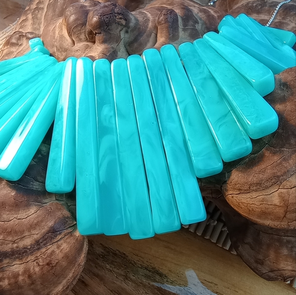 Charming Charlie Faux Turquoise Shard Collar Necklace Silver tone 17"+2"ext - Picture 4 of 9